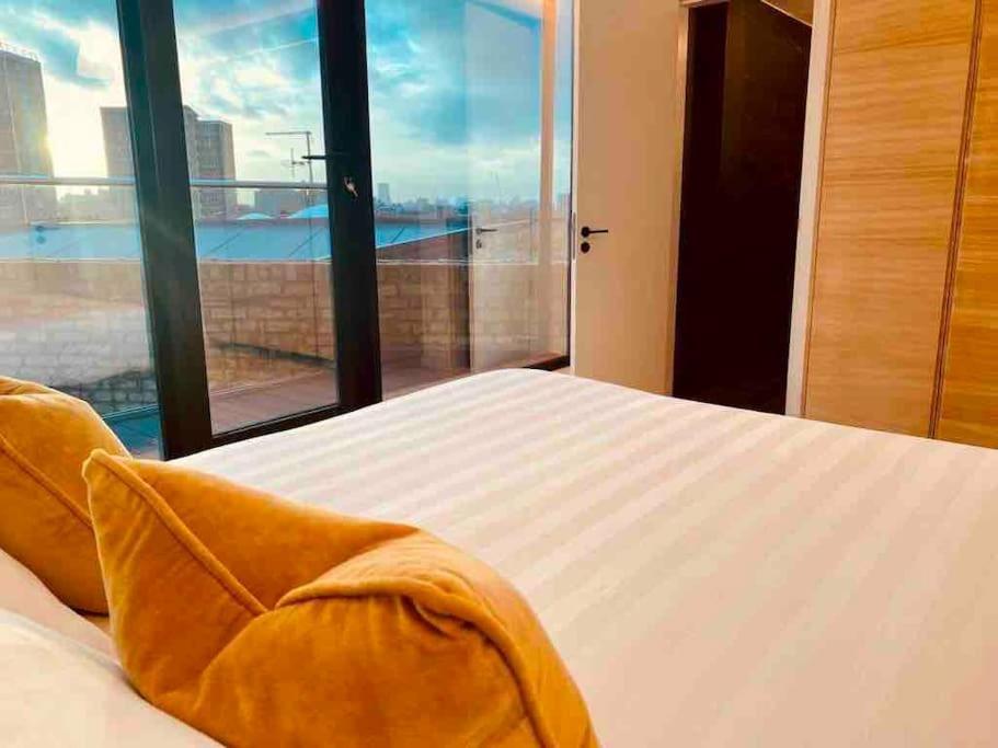 Large 3 Bed 3 Bathrooms Penthouse With Terrace And City Views In 런던 외부 사진