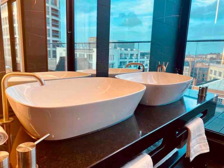 Large 3 Bed 3 Bathrooms Penthouse With Terrace And City Views In 런던 외부 사진