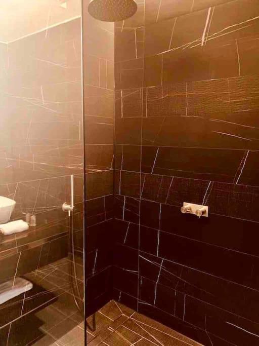 Large 3 Bed 3 Bathrooms Penthouse With Terrace And City Views In 런던 외부 사진