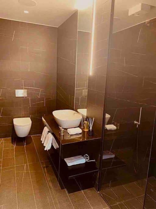 Large 3 Bed 3 Bathrooms Penthouse With Terrace And City Views In 런던 외부 사진